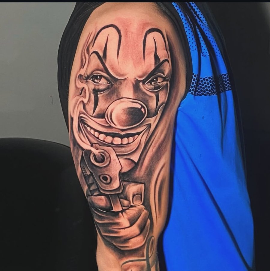 Tatuagem realista por Méio Girardi